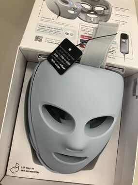 Shark CryoGlow LED Mask